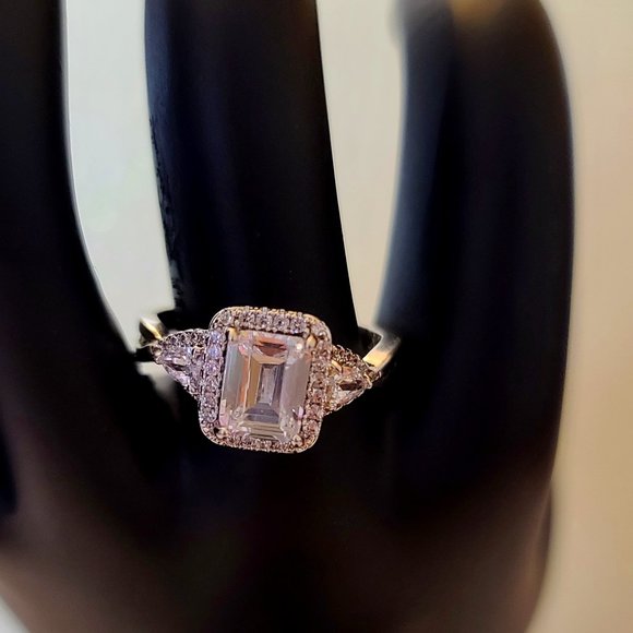 Size 9 Fragrant Jewels Reward ring - Picture 1 of 1